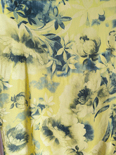 Naložite sliko v pregledovalnik galerije, ženski šal poletni šali rožice modni sal rože sali prehodni sal cvetlice bombaž bombaz svila ženski šali moda udoben šal mehek sal jesenski šal ženski šal rožice modni šal