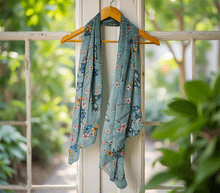 Naložite sliko v pregledovalnik galerije, ženski šal poletni šali rožice modni sal rože sali prehodni sal cvetlice bombaž bombaz svila ženski šali moda udoben šal mehek sal jesenski zenski sal zenski sali metulji jesenski šal cvetlični ženski šal