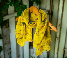 Naložite sliko v pregledovalnik galerije, ženski šal poletni šali rožice modni sal rože sali prehodni sal cvetlice bombaž bombaz svila ženski šali moda udoben šal mehek sal jesenski zenski sal zenski sali metulji jesenski šal cvetlični ženski šal