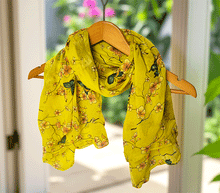 Naložite sliko v pregledovalnik galerije, ženski šal poletni šali rožice modni sal rože sali prehodni sal cvetlice bombaž bombaz svila ženski šali moda udoben šal mehek sal jesenski zenski sal zenski sali metulji jesenski šal cvetlični ženski šal