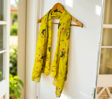 Naložite sliko v pregledovalnik galerije, ženski šal poletni šali rožice modni sal rože sali prehodni sal cvetlice bombaž bombaz svila ženski šali moda udoben šal mehek sal jesenski zenski sal zenski sali metulji jesenski šal cvetlični ženski šal