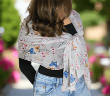 Naložite sliko v pregledovalnik galerije, ženski šal poletni šali rožice modni sal rože sali prehodni sal cvetlice bombaž bombaz svila ženski šali moda udoben šal mehek sal jesenski zenski sal zenski sali metulji jesenski šal cvetlični ženski šal