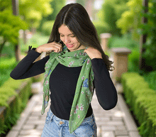 Naložite sliko v pregledovalnik galerije, ženski šal poletni šali rožice modni sal rože sali prehodni sal cvetlice bombaž bombaz svila ženski šali moda udoben šal mehek sal jesenski zenski sal zenski sali metulji jesenski šal cvetlični ženski šal