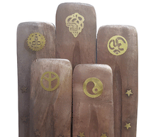 Naložite sliko v pregledovalnik galerije, Podstavek Stojalo za disece palcke iz lesa ezoterika aum wellness meditacija
