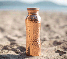 Naložite sliko v pregledovalnik galerije, bakrena steklenica za vodo bakrena flaška steklenica iz bakra flaška iz bakra  baker flaska kovana za vodo iz bakra
