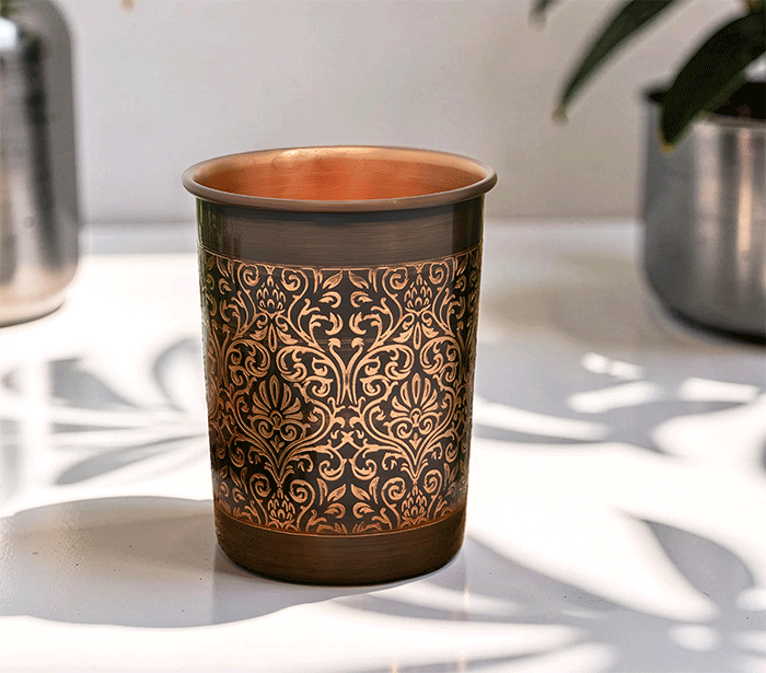 bakreni kozarec za vodo iz bakra cvetlični motiv kozarec iz bakra baker anitk kozarec bakreni kozarec za vodo iz bakra 300 ml