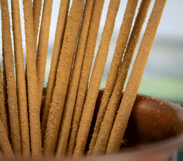 dišeče palčke sveti les disece palcke  ethnic vibes palo santo dišave kadilo dišava za dom kadilo za dom dišeče palčke za meditacijo ethnic vibes  masala sveti les naravne dišeče palčke Fragrances & Sens Ethnic Vibes Palo Santo copal