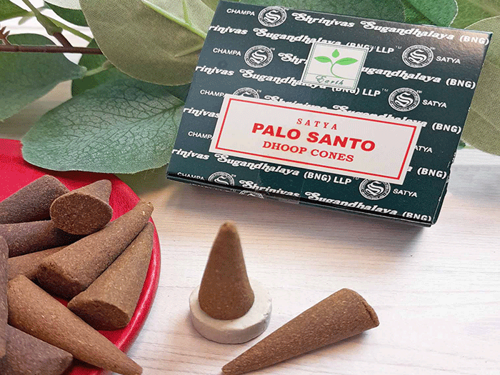 Satya palo santo dhoop cones diseci stozci disave sveti les darilo joga dvig energije sadhana kadila kadilo naravni dišeči stožci satya sveti les naravne dišave 
