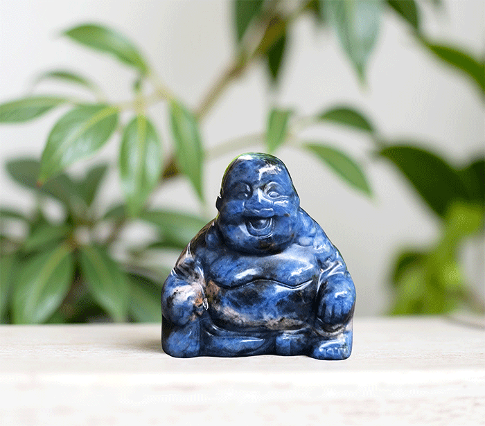 kipec buda iz sodalita kip buda iz kristalov figura bude sodalit buddha meditacija figura buda dobro počutje dekoracija za dom joga buddha
