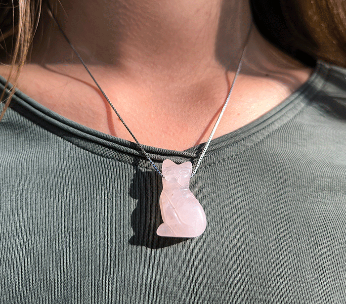 obesek roževec mačka obesek muca roževec kristal talisman roževec mačke kristali poldragi kamni mačka nakit kristali mačka