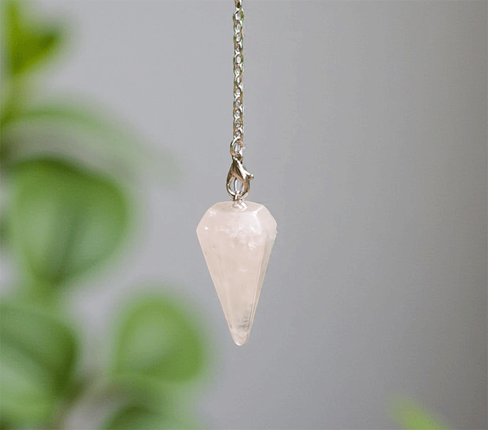 nihalo kamena strela talisman nihalo iz kamene strele kristalno nihalo kamena strela kristali nihalo iz kamene strele poldragi kamni nihala merjenje energije nihala pendelum