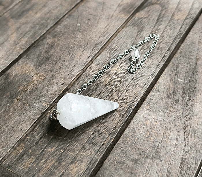 nihalo kamena strela talisman nihalo iz kamene strele kristalno nihalo kamena strela kristali nihalo iz kamene strele poldragi kamni nihala merjenje energije nihala pendelum