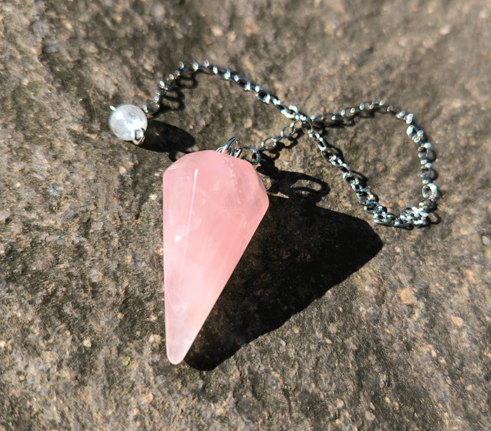 nihalo roževec talisman nihalo iz rozevec kristalno nihalo kristali nihalo poldragikamni nihala merjenje energije nihala