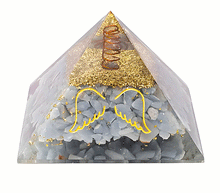 Naložite sliko v pregledovalnik galerije, orgonit piramida angelit kristali zaščita zascita elektromagnetno sevanje orgonit piramida kristali angelita spirala kristali  poldragi kamni piramide piramida moč moc  orgonit  piramida orgonit elektrosmog 
