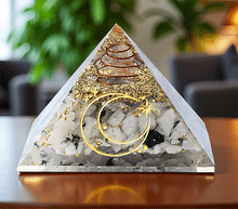 Naložite sliko v pregledovalnik galerije, orgonit piramida mesecev kamen kristali zaščita zascita elektromagnetno sevanje orgonit piramida kristali lunin kamen spirala kristali  poldragi kamni piramide piramida moč moc  orgonit  piramida orgonit elektrosmog 
