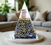 Naložite sliko v pregledovalnik galerije, orgonit piramida sodalit kristali zaščita zascita elektromagnetno sevanje orgonit piramida kristali sodalit spirala kristali  poldragi kamni piramide piramida moč moc  orgonit  piramida orgonit elektrosmog 
