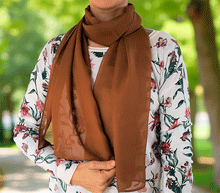 Naložite sliko v pregledovalnik galerije, šal šali ženski šali poletni šali prehodni šali modni dodatki svila viskoza enobarvni šali enobarven šal sal enobarven lahek sal viskoza svila sal naravni material
