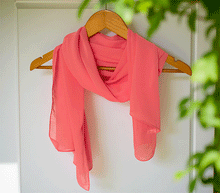 Naložite sliko v pregledovalnik galerije, šal šali ženski šali poletni šali prehodni šali modni dodatki svila viskoza enobarvni šali enobarven šal sal enobarven lahek sal viskoza svila sal naravni material
