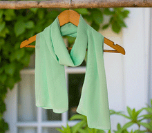 Naložite sliko v pregledovalnik galerije, šal šali ženski šali poletni šali prehodni šali modni dodatki svila viskoza enobarvni šali enobarven šal sal enobarven lahek sal viskoza svila sal naravni material
