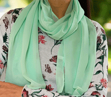 Naložite sliko v pregledovalnik galerije, šal šali ženski šali poletni šali prehodni šali modni dodatki svila viskoza enobarvni šali enobarven šal sal enobarven lahek sal viskoza svila sal naravni material
