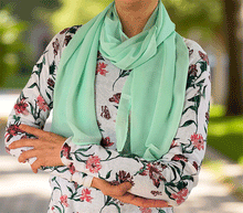 Naložite sliko v pregledovalnik galerije, šal šali ženski šali poletni šali prehodni šali modni dodatki svila viskoza enobarvni šali enobarven šal sal enobarven lahek sal viskoza svila sal naravni material
