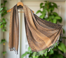 Naložite sliko v pregledovalnik galerije, sal sali šal šali pasmina pašmina ženski šali modni šali zenski sal bombaž viskoza šali lepota mehko jesenski šal zimski šal prehodni šal poletni šali  topel sal naravni materiali 
