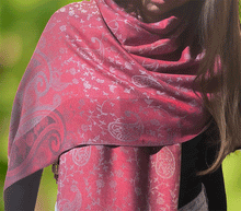 Naložite sliko v pregledovalnik galerije, sal sali šal šali pasmina pašmina ženski šali modni šali zenski sal bombaž viskoza šali lepota mehko jesenski šal zimski šal prehodni šal poletni šali  topel sal naravni materiali 
