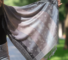 Naložite sliko v pregledovalnik galerije, sal sali šal šali pasmina pašmina ženski šali modni šali zenski sal bombaž viskoza šali lepota mehko jesenski šal zimski šal prehodni šal poletni šali  topel sal naravni materiali 
