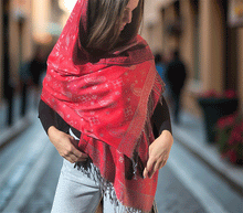 Naložite sliko v pregledovalnik galerije, sal sali šal šali pasmina pašmina ženski šali modni šali zenski sal bombaž viskoza šali lepota mehko jesenski šal zimski šal prehodni šal poletni šali  topel sal naravni materiali  rdeča
