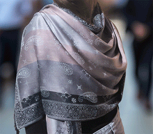 Naložite sliko v pregledovalnik galerije, sal sali šal šali pasmina pašmina ženski šali modni šali zenski sal bombaž viskoza šali lepota mehko jesenski šal zimski šal prehodni šal poletni šali  topel sal naravni materiali siva
