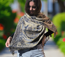 Naložite sliko v pregledovalnik galerije, Šal Igra temno moder bež pašmina
