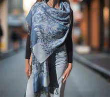 Naložite sliko v pregledovalnik galerije, sal sali šal šali pasmina pašmina ženski šali modni šali zenski sal bombaž viskoza šali lepota mehko jesenski šal zimski šal prehodni šal poletni šali  naravni materiali blescice bleščice svetlikajoč
