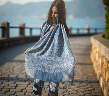 Naložite sliko v pregledovalnik galerije, sal sali šal šali pasmina pašmina ženski šali modni šali zenski sal bombaž viskoza šali lepota mehko jesenski šal zimski šal prehodni šal poletni šali  naravni materiali blescice bleščice svetlikajoč
