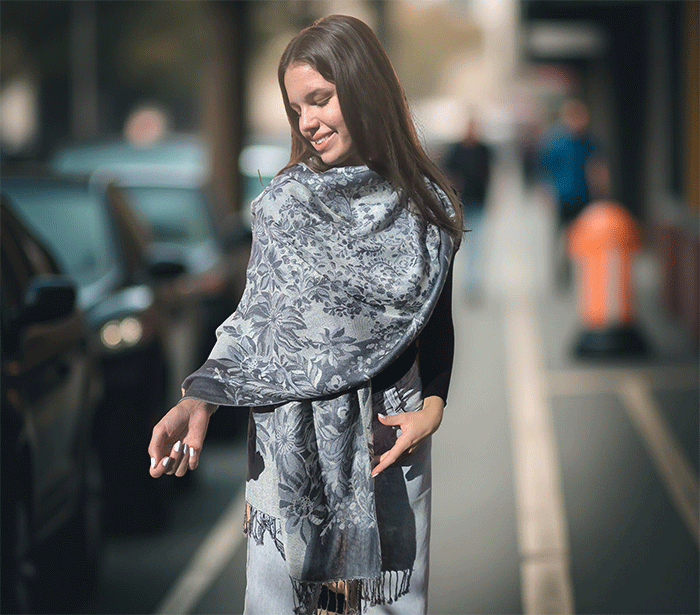 sal sali šal šali pasmina pašmina ženski šali modni šali zenski sal bombaž viskoza šali lepota mehko jesenski šal zimski šal prehodni šal poletni šali  naravni materiali blescice bleščice svetlikajoč
