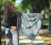 Naložite sliko v pregledovalnik galerije, sal sali šal šali pasmina pašmina ženski šali modni šali zenski sal bombaž viskoza šali lepota mehko jesenski šal zimski šal prehodni šal poletni šali  naravni materiali blescice bleščice svetlikajoč
