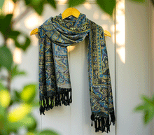 Naložite sliko v pregledovalnik galerije, sal sali šal craz šali pasmina pašmina ženski šali modni šali zenski sal bombaž viskoza šali lepota mehko jesenski šal zimski šal prehodni šal poletni šali črna modra  naravni materiali good vibes
