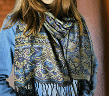 Naložite sliko v pregledovalnik galerije, sal sali šal craz šali pasmina pašmina ženski šali modni šali zenski sal bombaž viskoza šali lepota mehko jesenski šal zimski šal prehodni šal poletni šali črna modra  naravni materiali good vibes
