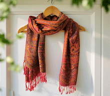 Naložite sliko v pregledovalnik galerije, sal sali šal crazy šali pasmina pašmina ženski šali modni šali zenski sal bombaž viskoza šali lepota mehko jesenski šal zimski šal prehodni šal poletni šali  rdeča oranžna naravni materiali good vibes
