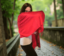 Naložite sliko v pregledovalnik galerije, sal sali šal šali pasmina pašmina ženski šali modni šali zenski sal bombaž viskoza šali lepota mehko jesenski šal zimski šal prehodni šal poletni šali rdeča
