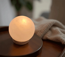 Naložite sliko v pregledovalnik galerije, Himalajska solna lucka naravna oblika astma svetilka elektrosmog solna luc madalbal solna svetilka himalajska solna lučka solna luč  solna svetilka okrogla
