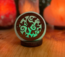 Naložite sliko v pregledovalnik galerije, Himalajska solna lucka naravna oblika astma svetilka elektrosmog solna luc madalbal solna svetilka himalajska solna lučka solna luč  solna svetilka kolibri
