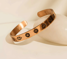 Naložite sliko v pregledovalnik galerije, zapestnica baker cakra bakrena zapestnica cakre nakit iz bakra zapestnica iz bakra energijska zapestnica čakre
