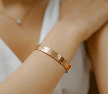 Naložite sliko v pregledovalnik galerije, zapestnica baker bakrena zapestnica nakit iz bakra zapestnica iz bakra energijska zapestnica 
