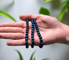 Naložite sliko v pregledovalnik galerije, zapestnica lapis lazuli iz kristalov 6mm ženska zapestnica iz poldragih kamnov nakit lapis lazuli moda nakit iz kristalov kristali zapestnice lapis lazuli ženske zapestnice talisman
