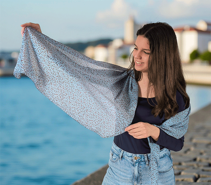 ženski šal poletni šali rožice modni sal rože sali prehodni sal cvetlice bombaž bombaz svila ženski šali moda udoben šal mehek sal  jesenski šal ženski šal rožice modni šal šal občutljiva koža ugodni šali